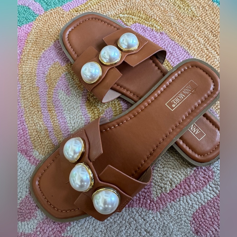 Ann More 3 Pearl tan sandals. Size 9 - Picture 6 of 6